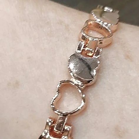 Magnetic Slimming Heart Shape  - Health Wellness Bracelet review and price